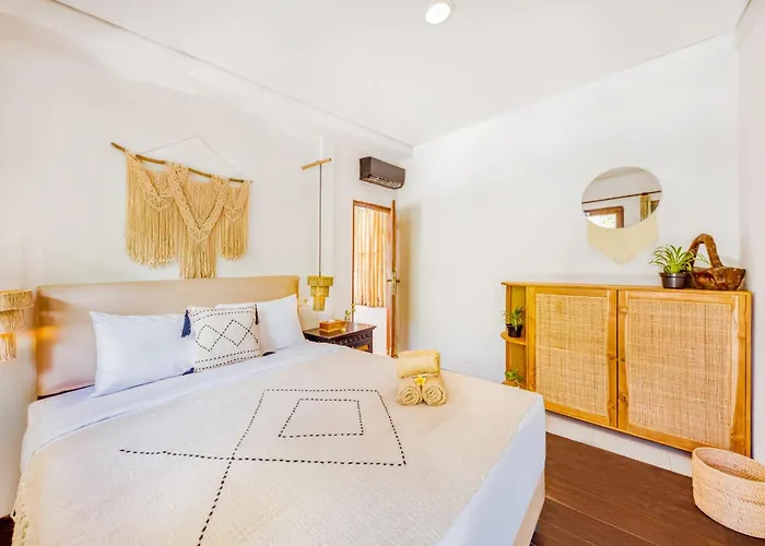 Inka - 6bdr With Private Pool & Garden Canggu